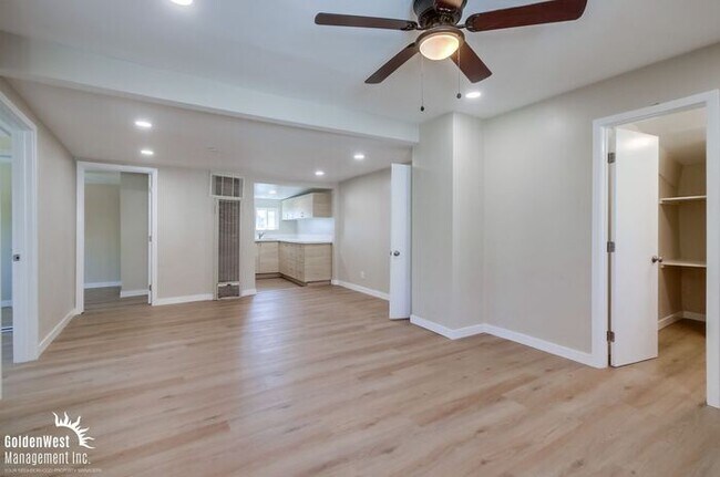 Foto del edificio - Newly Remodeled 4Bdm 2Ba Home Located in t...