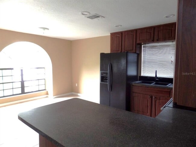 Foto del edificio - 8338 Fishhawk Ave