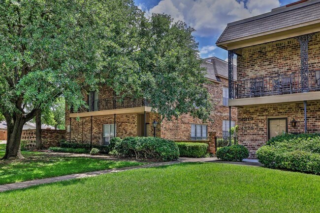 Foto del edificio - 4321 Bellaire Dr S