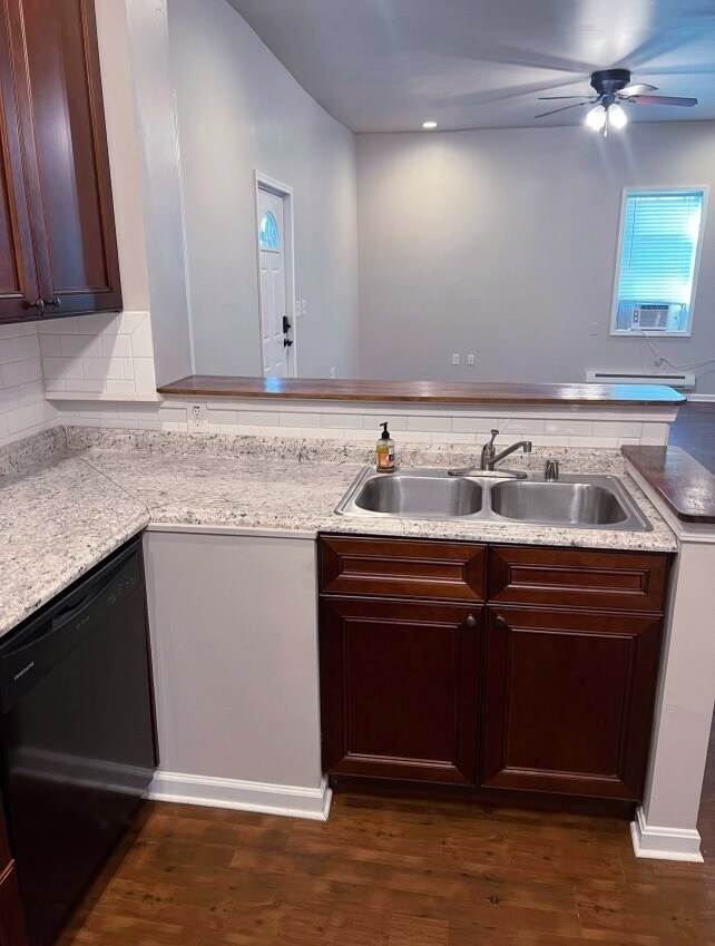 Foto del edificio - 1333 Saint Johns Ln