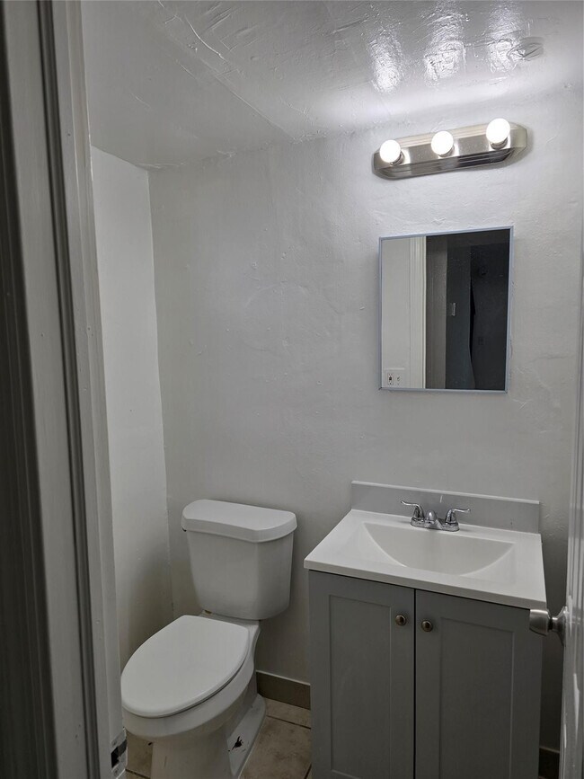 Foto del edificio - 20 NW 7th Ave