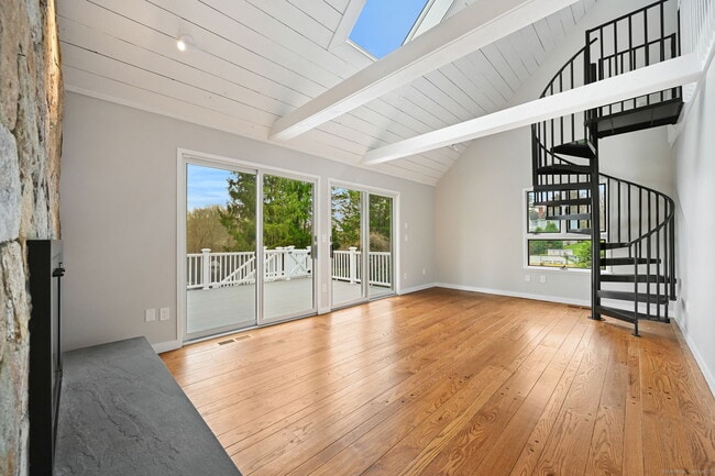 Foto del edificio - 144 W Norwalk Rd