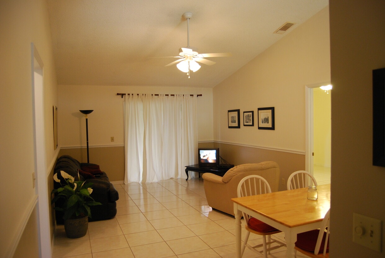 Primary Photo - 1000 Martin Blvd