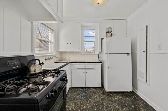 Building Photo - 1503 Dunlavy St