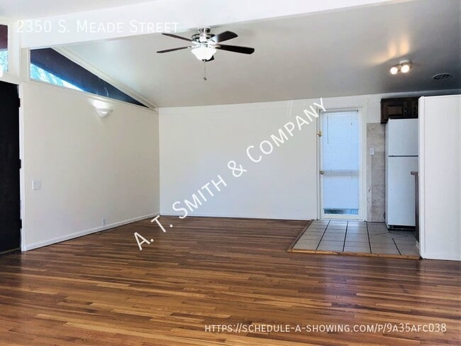 Building Photo - 3 Bedroom, Mid-Century Modern Home in Harv...