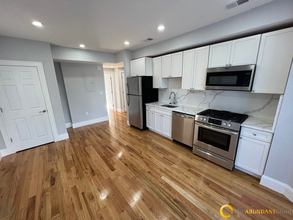 372 Oxford St Unit 3A, Cambridge, MA 02140 Condo for Rent in
