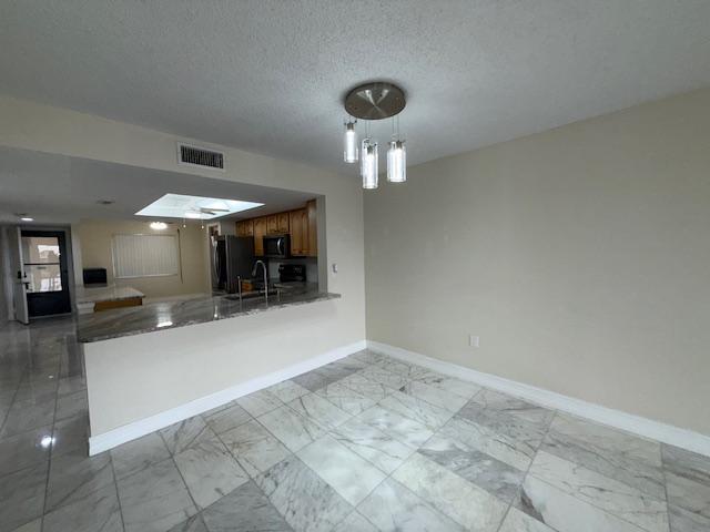 Foto del edificio - 5803 N Banana River Blvd