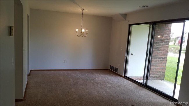 Building Photo - 33687 Pondview Cir
