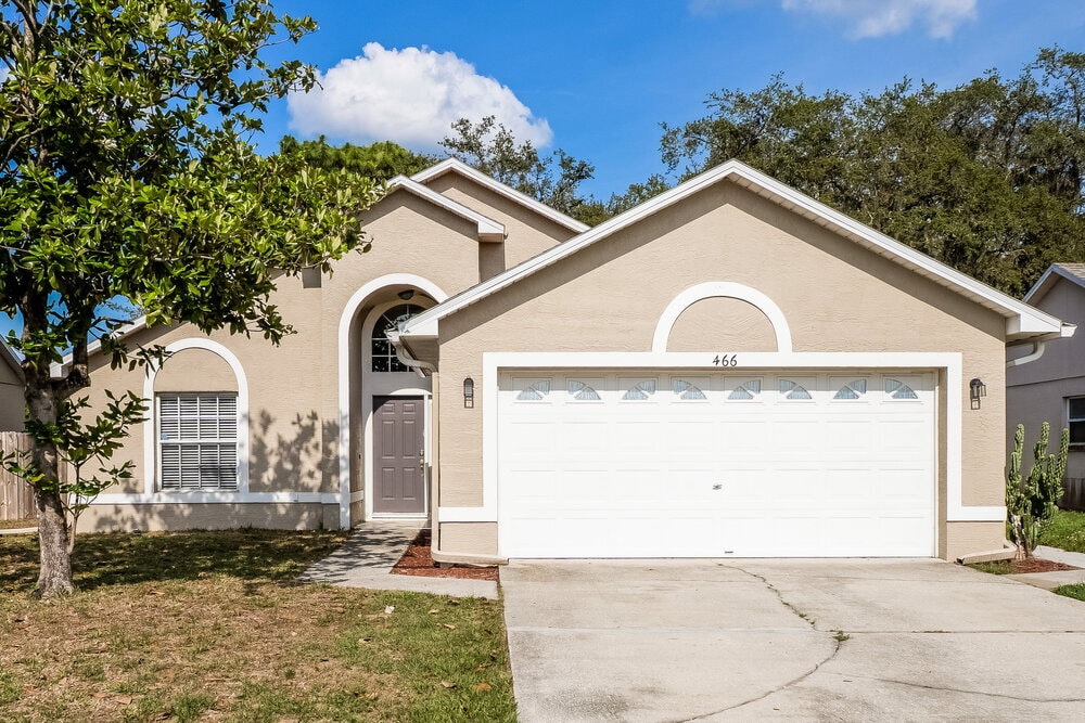 Primary Photo - 466 Valencia Pl Cir
