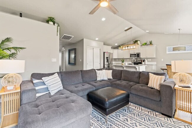 Foto del edificio - 16730 Suffolk Ave