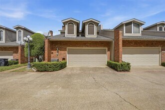 Building Photo - 5845 Water Ridge Dr