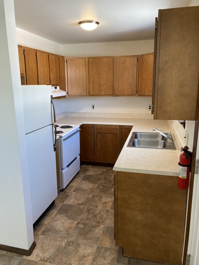 Kitchen - 3347 4th St