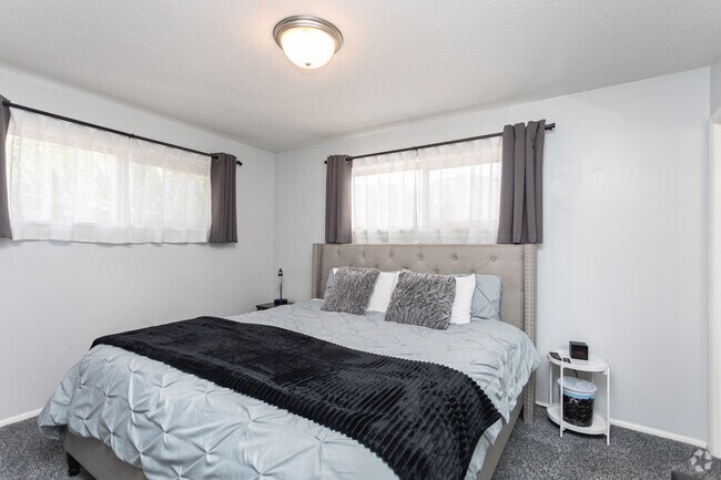 3 habitaciones, 2 baños - 111 metros cuadrados - Dormitorio principal - 1252 N Victoria Way