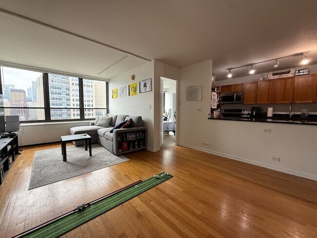 Foto del edificio - 222 E Pearson St