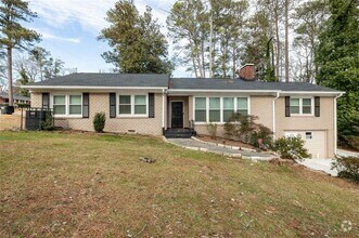 Building Photo - 2551 Headland Dr