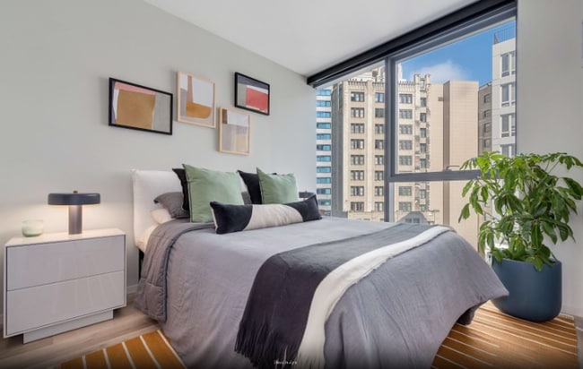 Building Photo - 8 E Randolph St