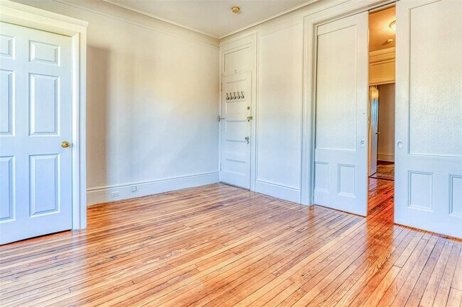 Foto del edificio - 1122 Washington St