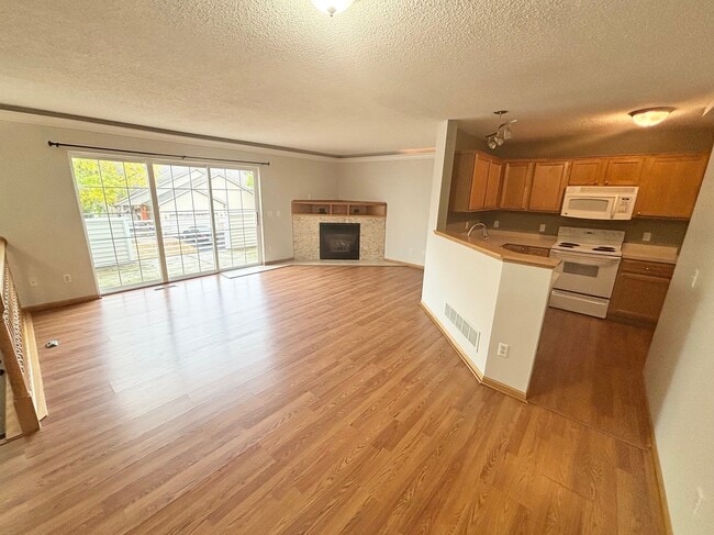 Building Photo - 7049 Lockslie Way