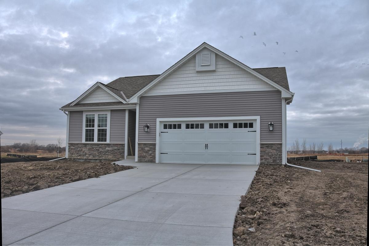 7056 Woodbridge Dr, Racine, WI 53406 House Rental in Racine, WI