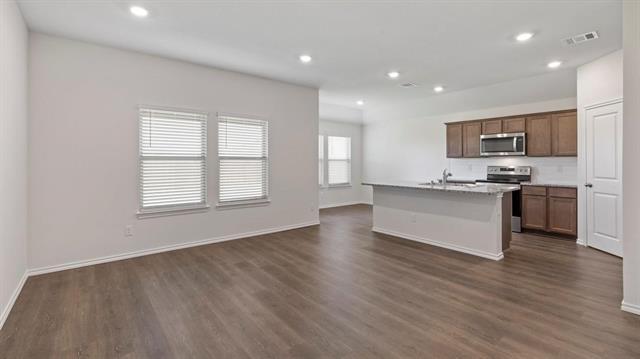 Foto del edificio - 2404 Montgomery St