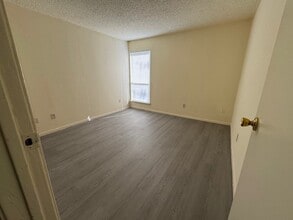 Building Photo - 8315 Jorine Dr
