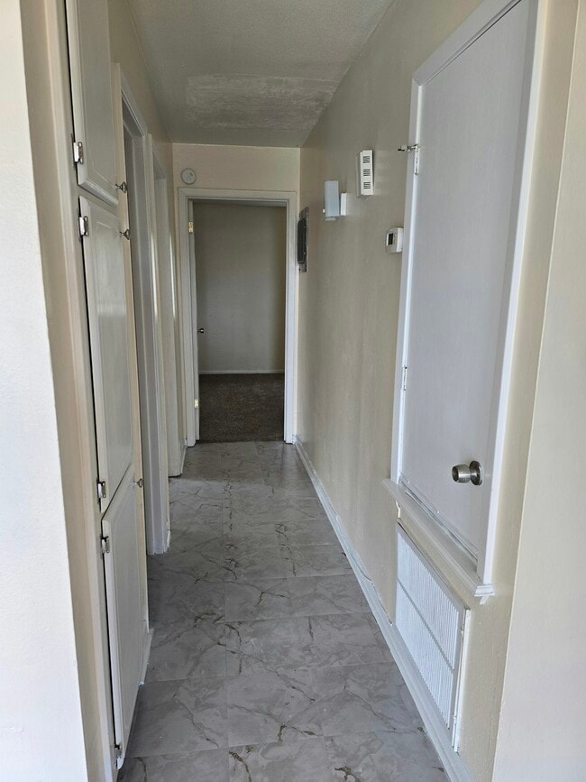 Building Photo - 201 Regency Ave