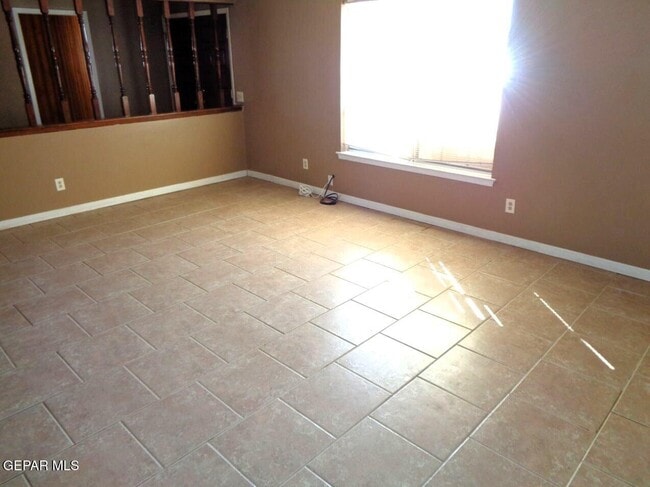 Foto del edificio - 3711 McConnell Ave