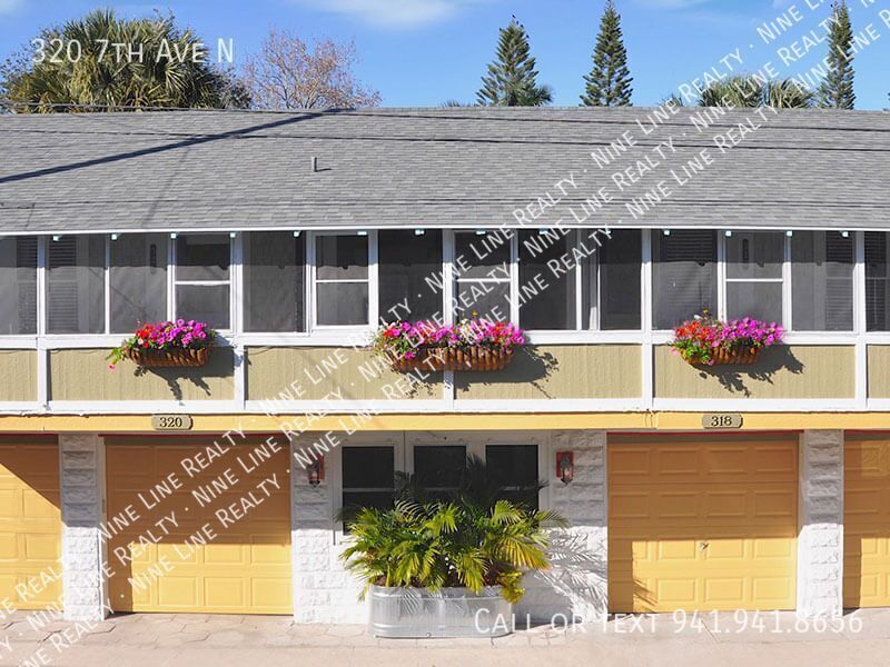 Photo - 320 7th Ave N-