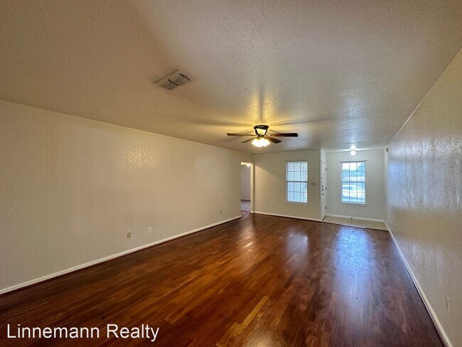 Foto del edificio - 3 br, 2 bath House - 3004 Gus Drive