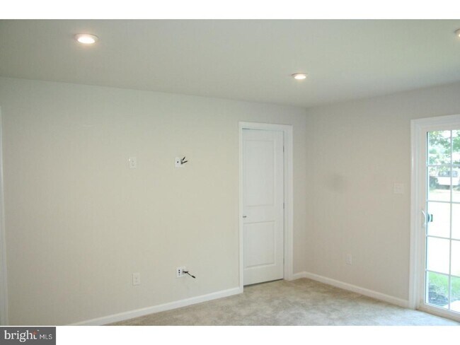 Foto del edificio - 118 Meridian Ln