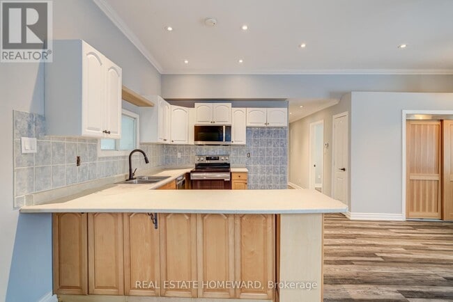 Building Photo - 11 Dover Ln