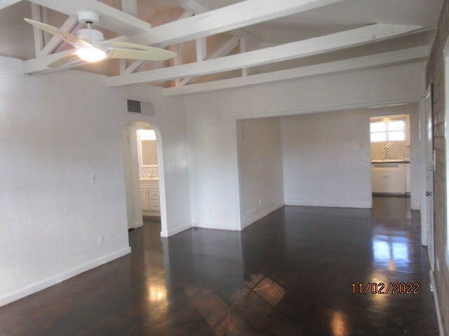 Building Photo - 600 W Coolidge St