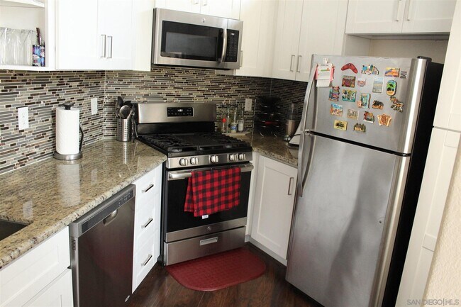 Building Photo - 10766 Sabre Hill Dr