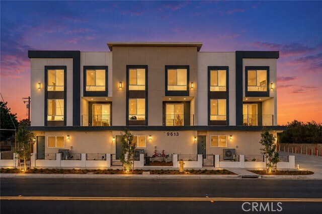 Foto del edificio - 9613 Juniper Ave