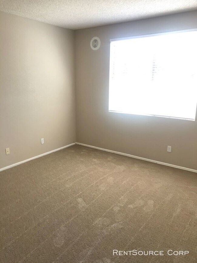 Foto del edificio - 2811 W Ave K 12