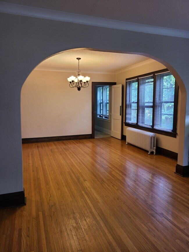 Building Photo - 2153 Goodrich Ave