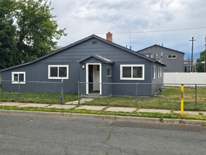 Building Photo - 2475 9th St