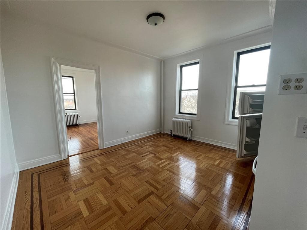 Foto principal - 120-10 Rockaway Beach Blvd