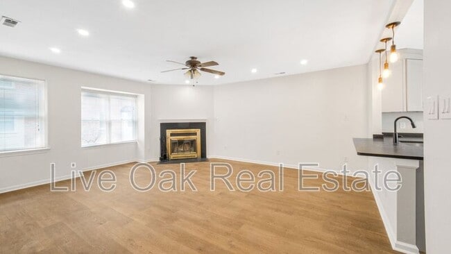 Foto del edificio - 519 W 20th St