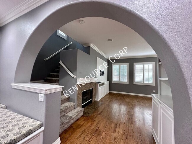 Foto del edificio - 28296 Cedar Ln