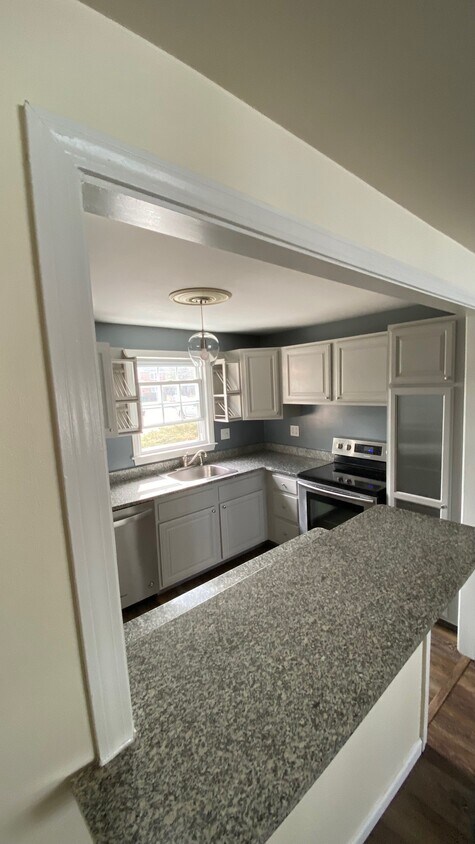 Foto principal - 33 Grandview Dr
