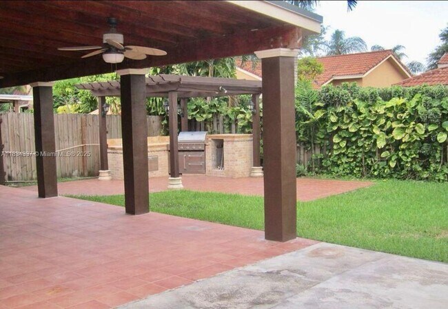 Foto del edificio - 13356 NW 8th Ln
