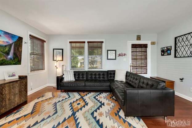 Foto del edificio - 230 Highland Dr