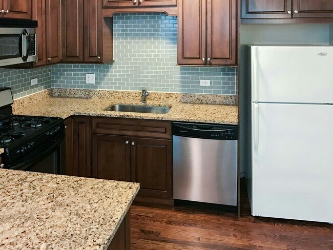 Foto del edificio - 4836-38 North Paulina Street, Unit G