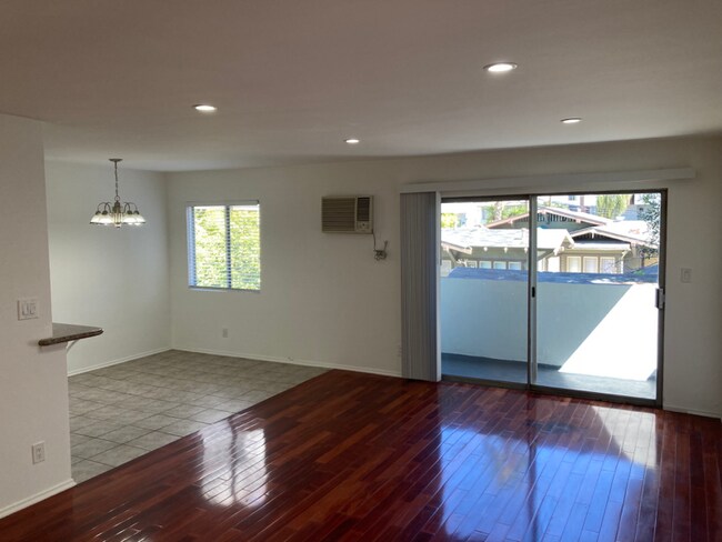 Foto del edificio - 1444 N Vista St