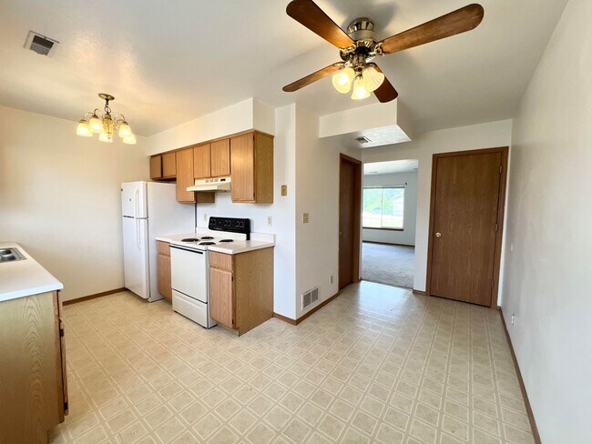 Building Photo - Wood Court Apartments