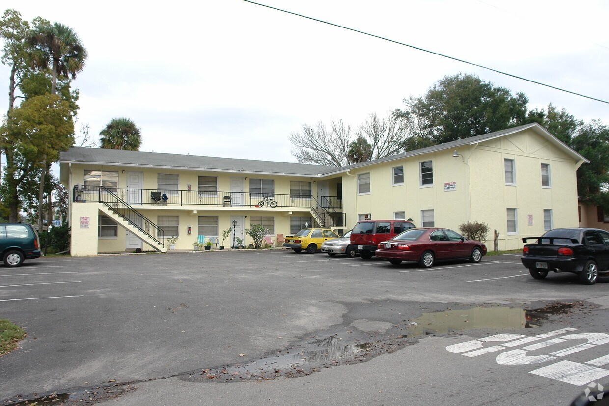 Primary Photo - Cambridge Apartments