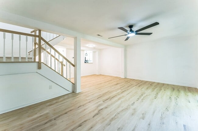 Building Photo - Charming 3BR Townhome in Charlotte