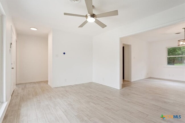 Building Photo - 1304 Metropolitan Dr