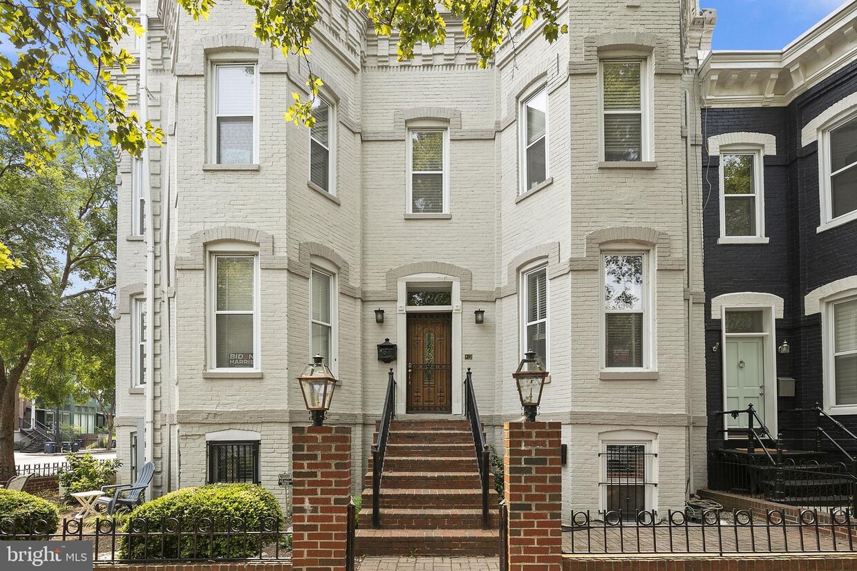 Primary Photo - 600 Q St NW